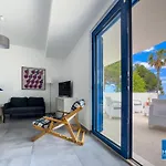 Calalunga Pietragrande - Exclusive Shoreline Haven Feriehus
