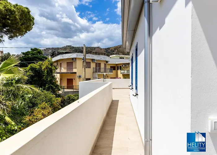 Calalunga Pietragrande - Exclusive Shoreline Haven Semesterbostad *