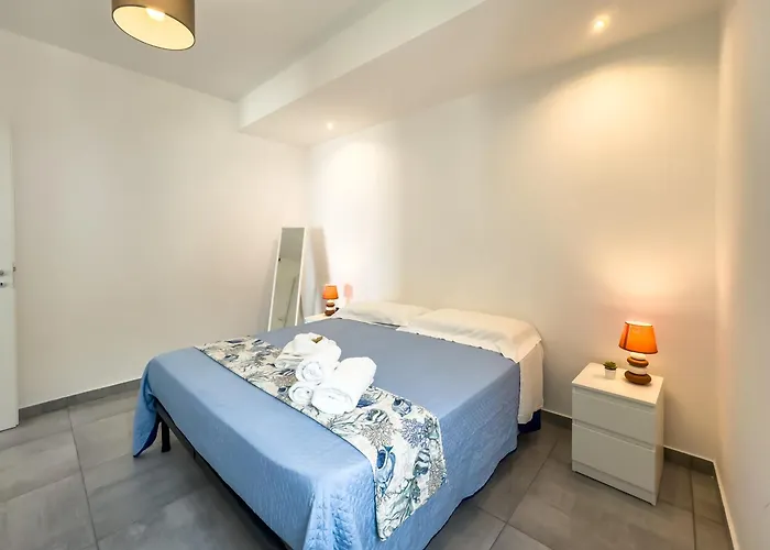 Calalunga Pietragrande - Exclusive Shoreline Haven