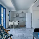 Calalunga Pietragrande - Exclusive Shoreline Haven Ferienhaus