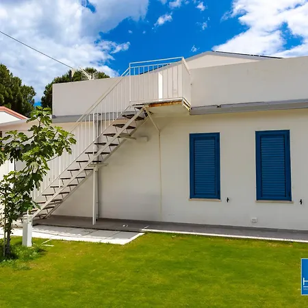 Calalunga Pietragrande - Exclusive Shoreline Haven * Montepaone Lido