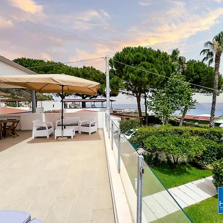 Calalunga Pietragrande - Exclusive Shoreline Haven Semesterbostad Montepaone Lido